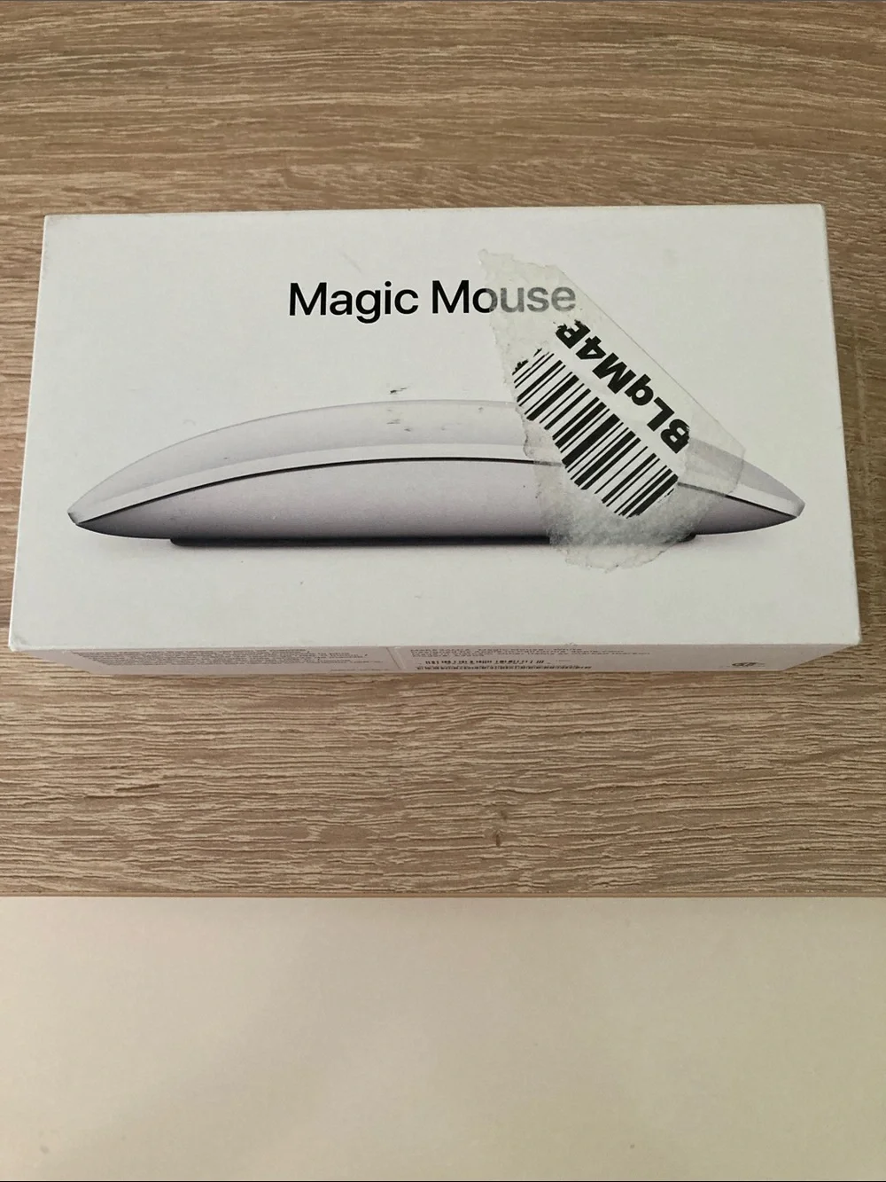 Apple Magic Mouse in White and Silver